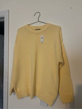 GAP Pale Yellow Crewneck Sweater